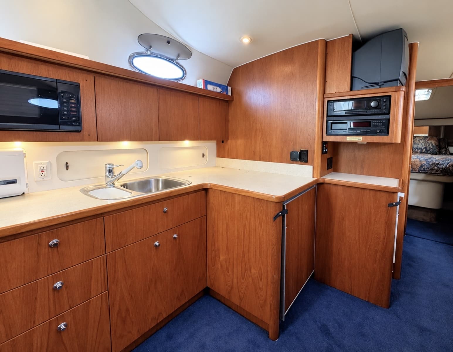 1997 Tiara Yachts 4000 Express - Photo 35