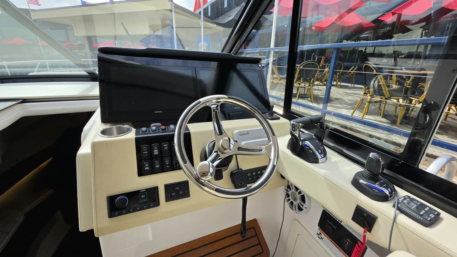 2023 Regal 36 XO - Photo 12