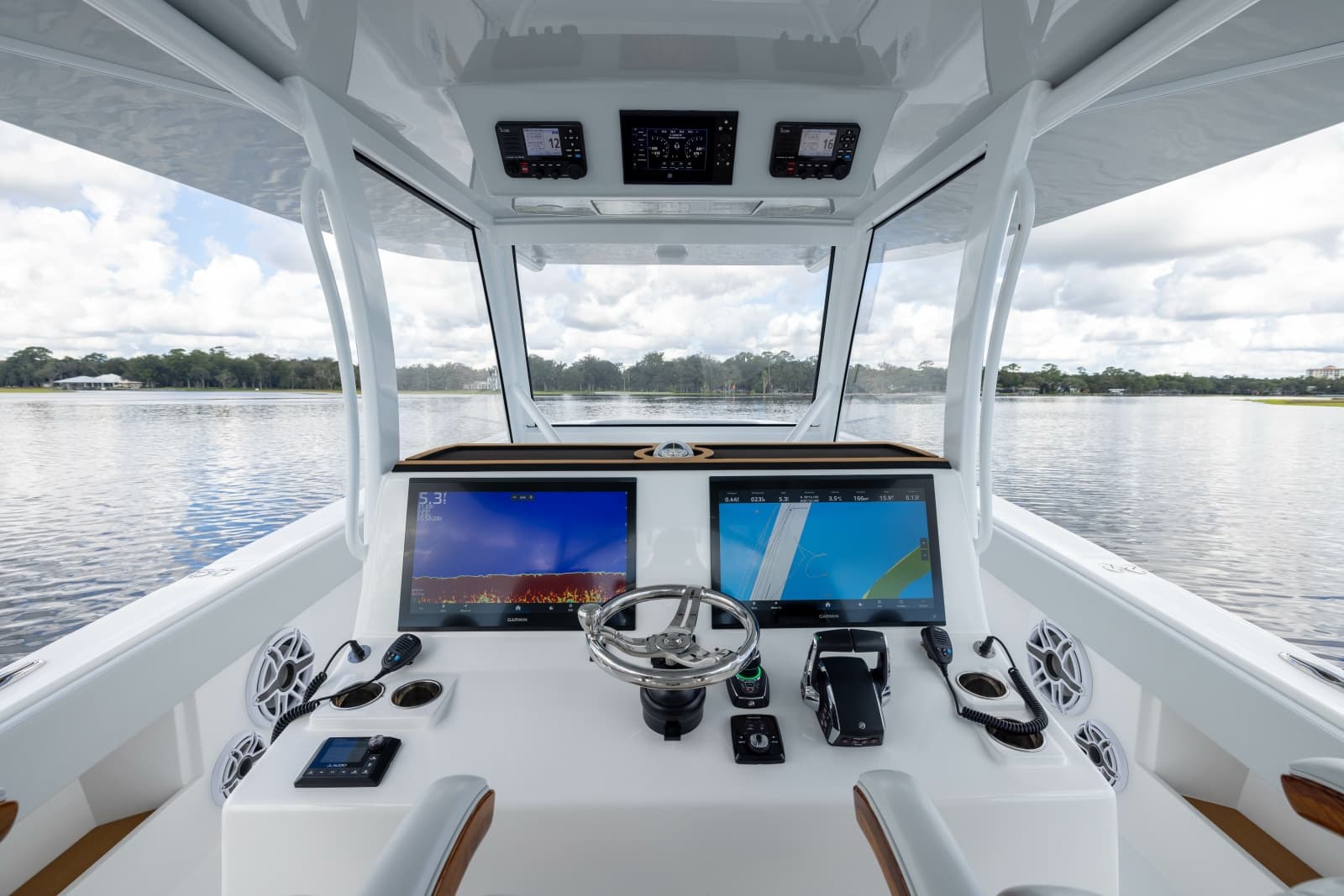 2025 Front Runner Catamaran - Photo 31