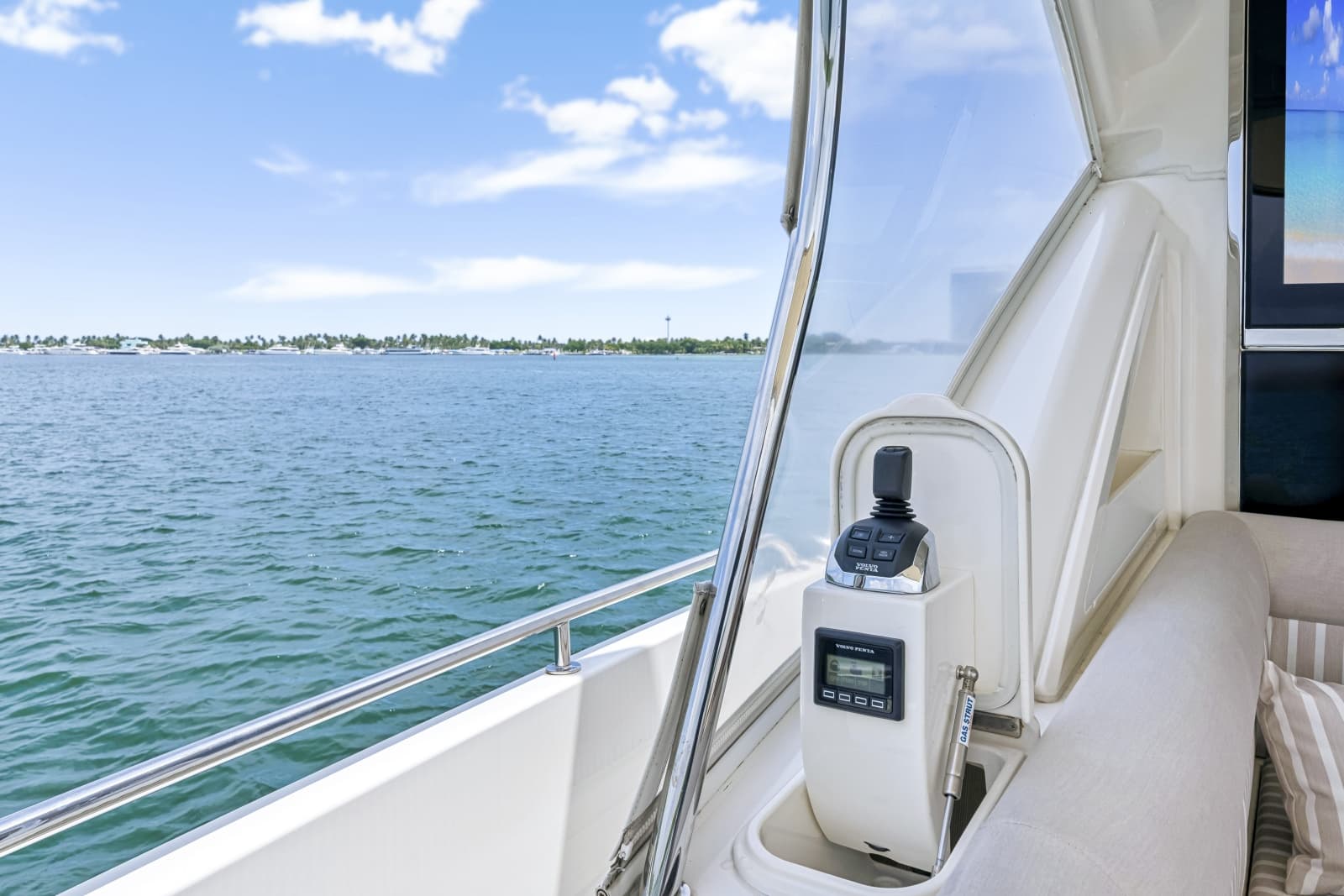 2019 Riviera 6000SY - Photo 15