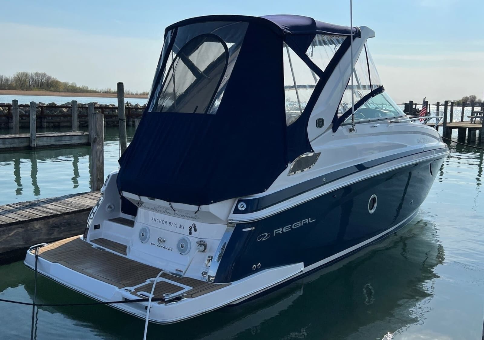 2019 Regal 28 Express - Photo 6