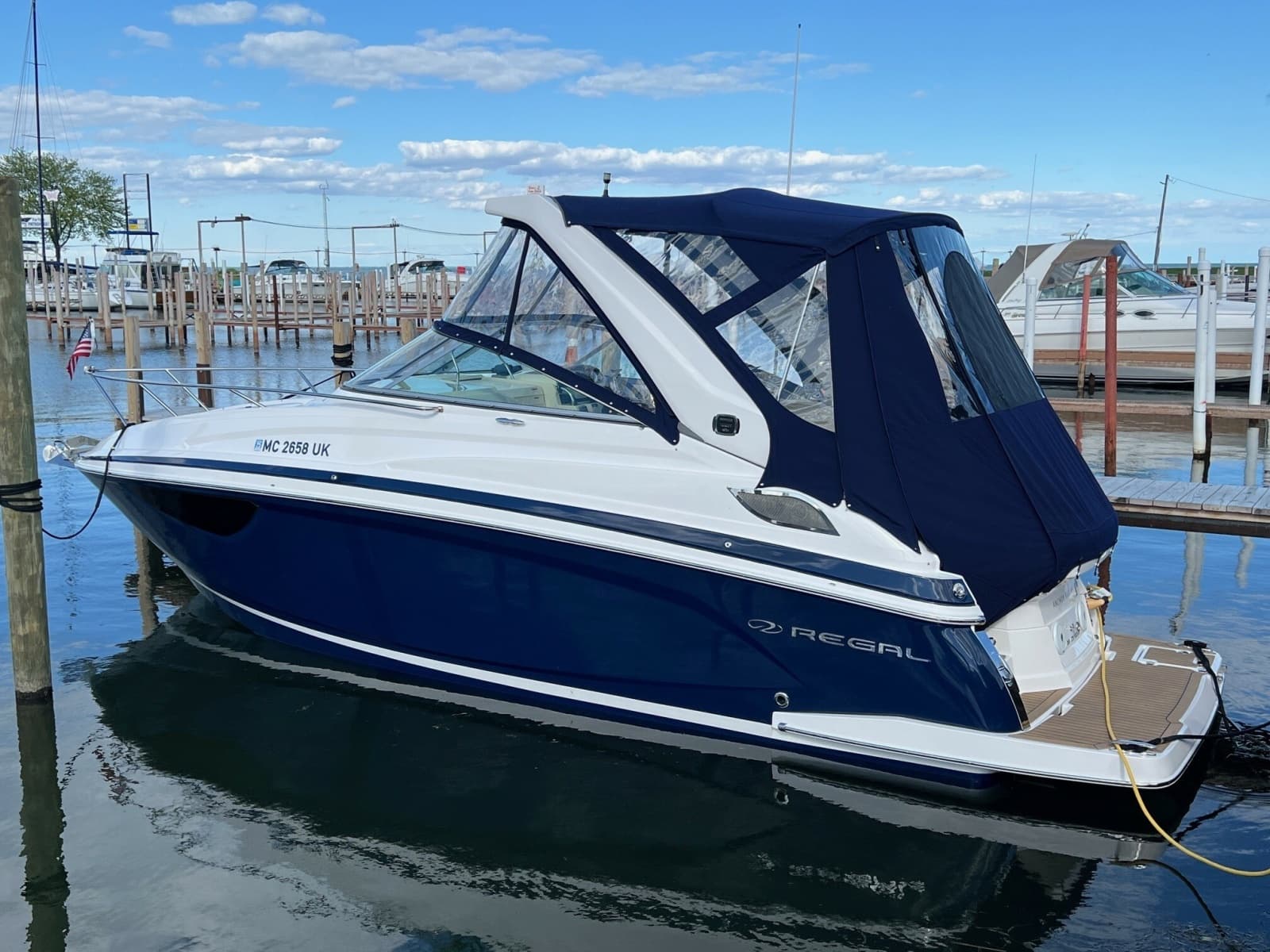 2019 Regal 28 Express - Photo 1