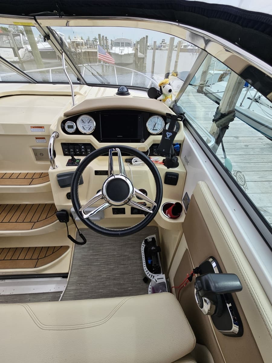 2019 Regal 28 Express - Photo 10