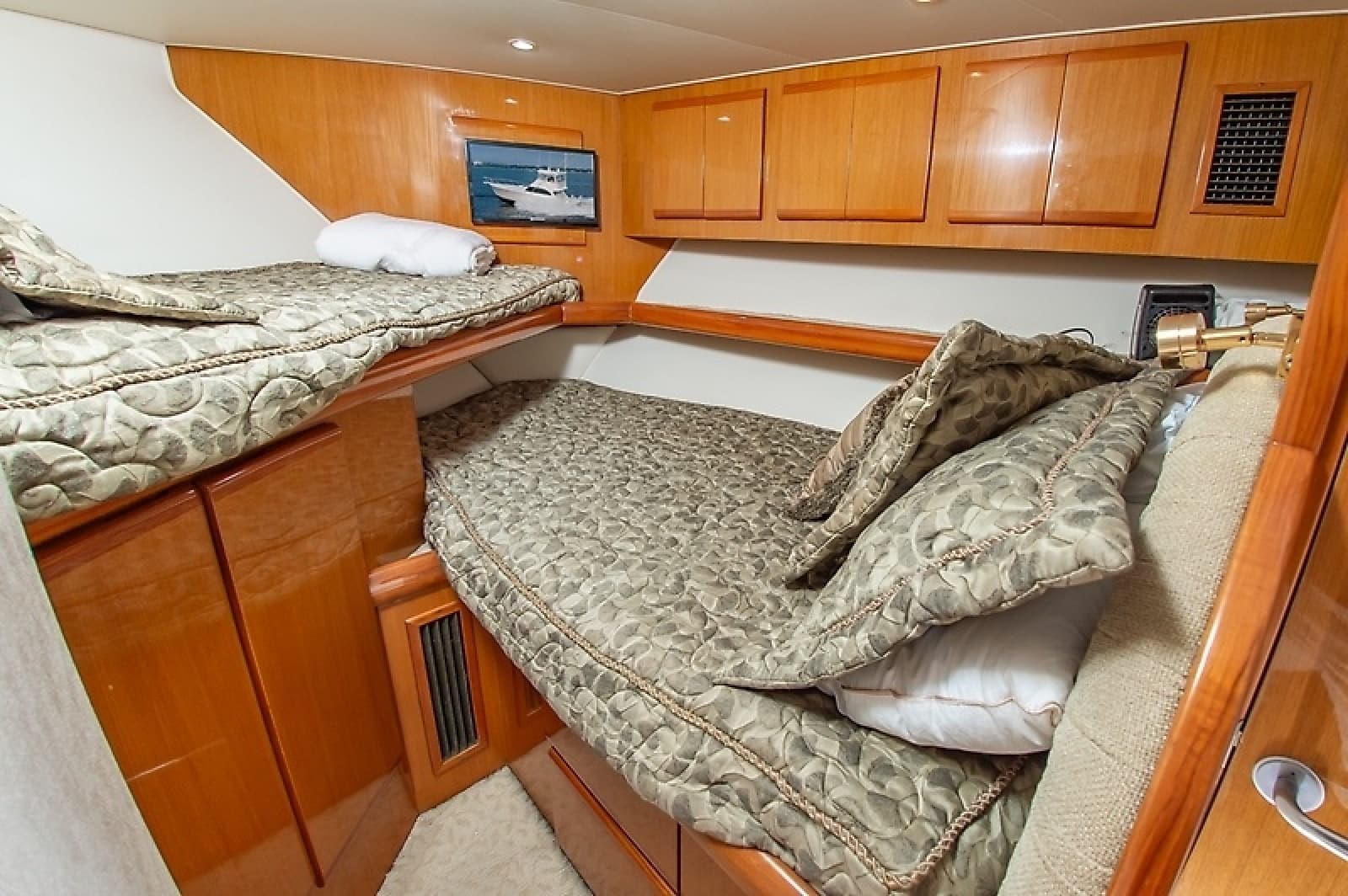 2005 Post 50 Convertible - Photo 32