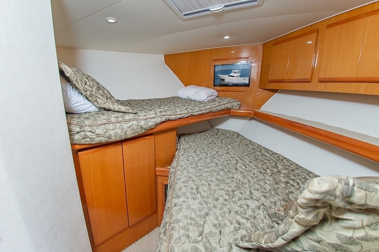 2005 Post 50 Convertible - Photo 31