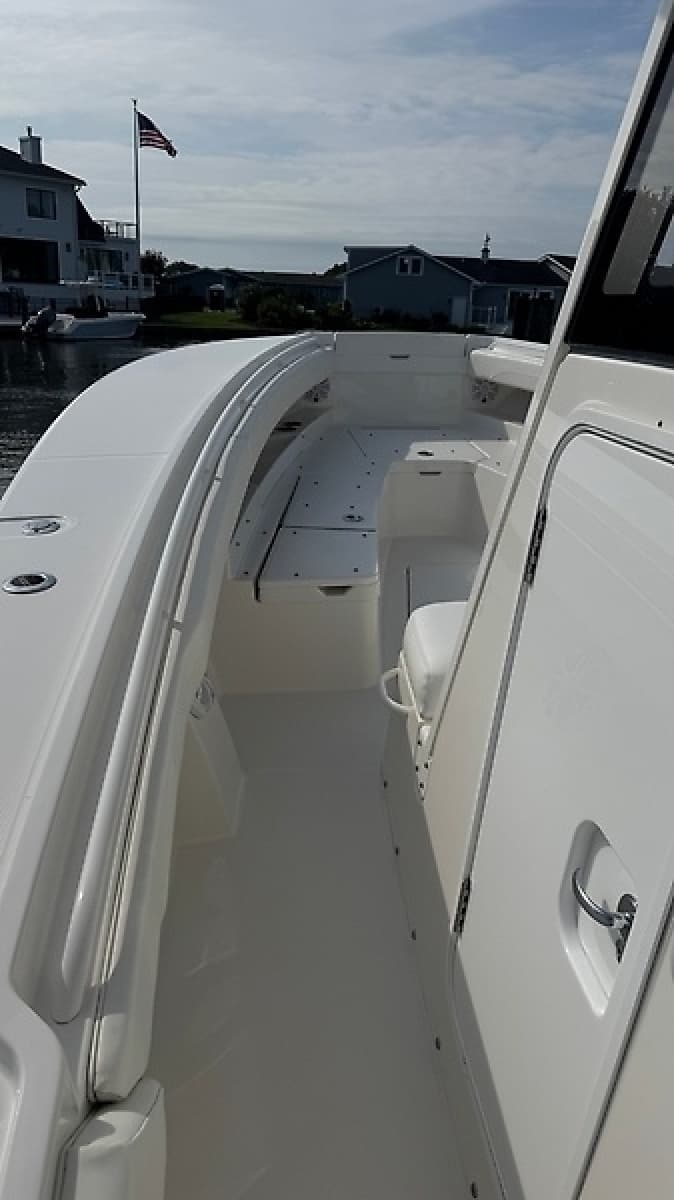 2021 Regulator 31 - Photo 8