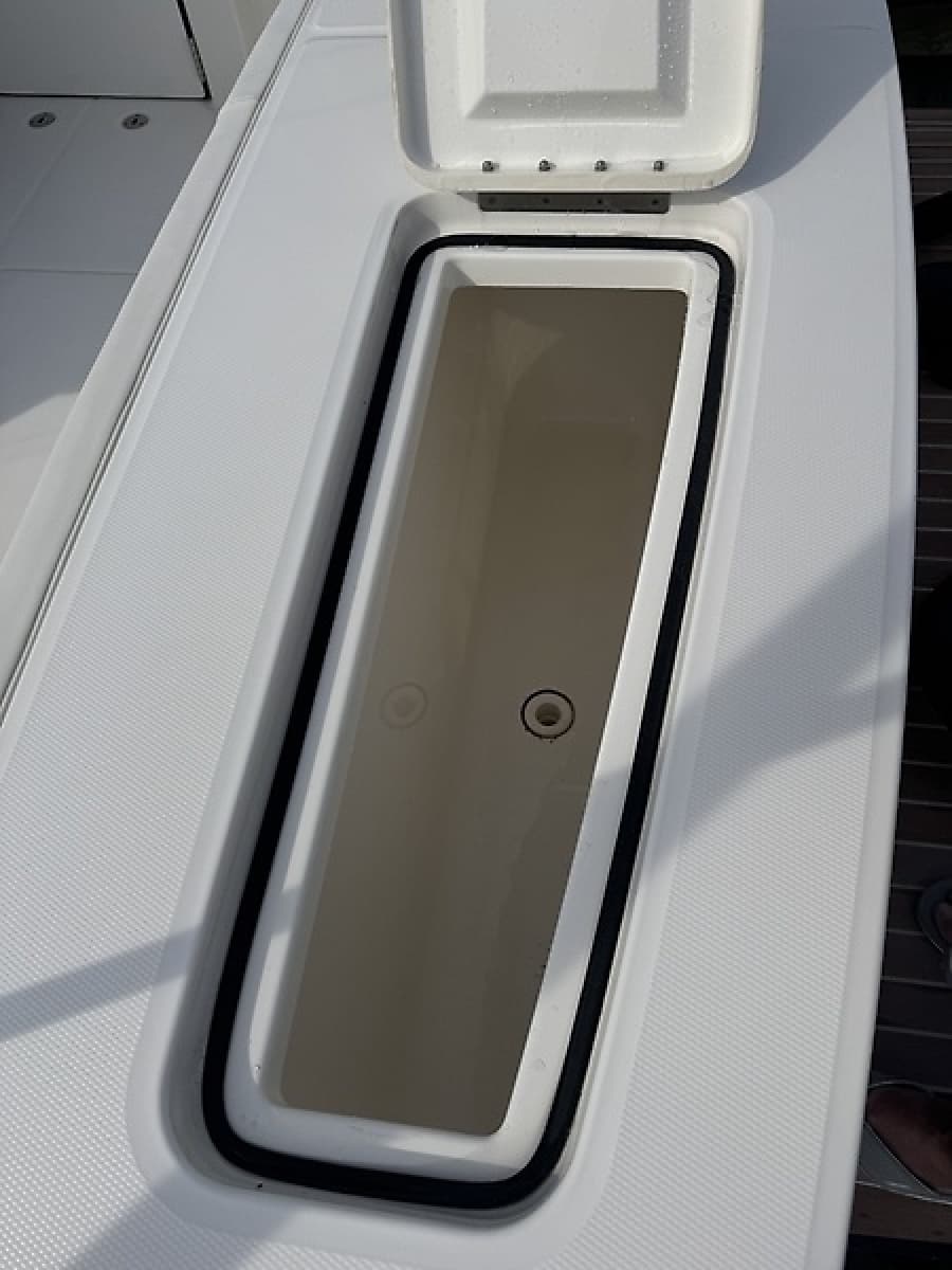 2021 Regulator 31 - Photo 26