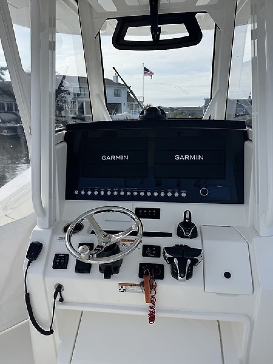 2021 Regulator 31 - Photo 29