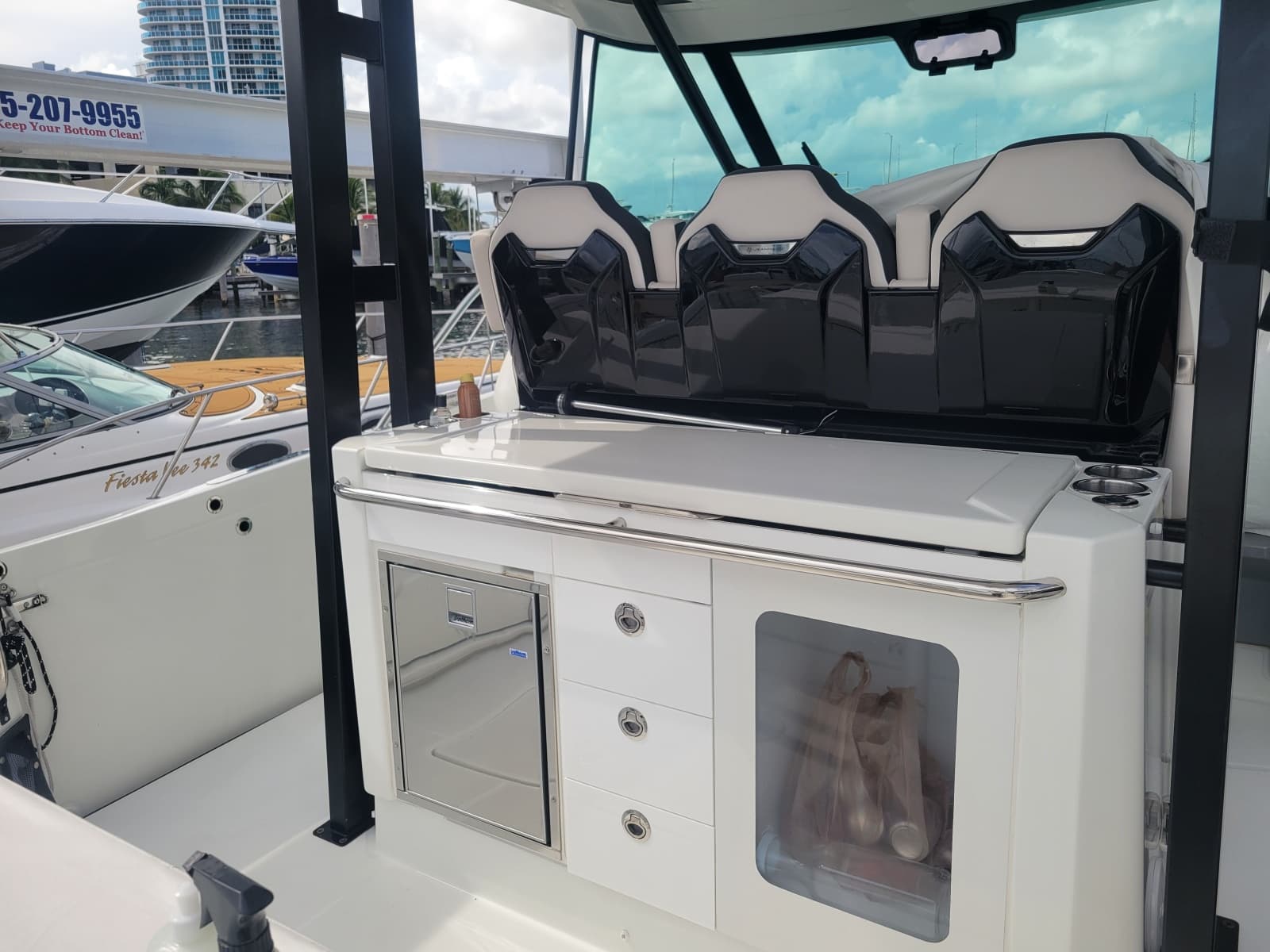 2025 Jeanneau Leader 10.5 WA Series 2 - Photo 10