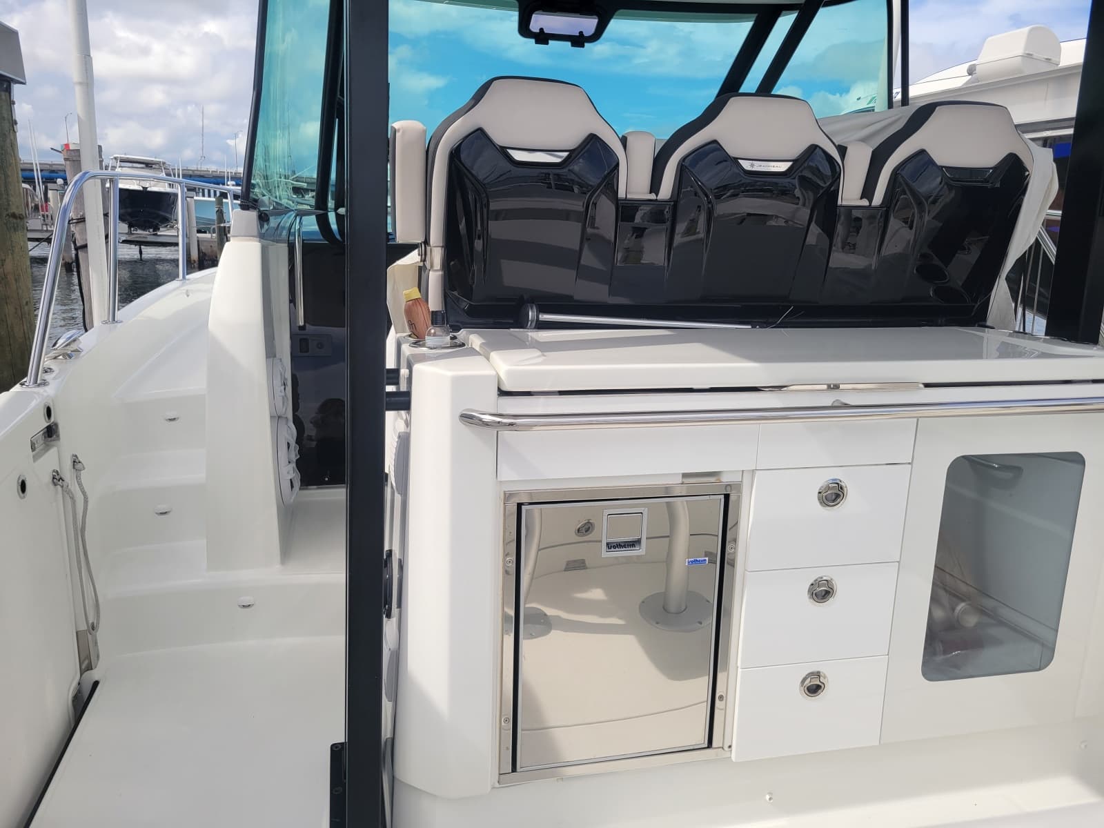 2025 Jeanneau Leader 10.5 WA Series 2 - Photo 9