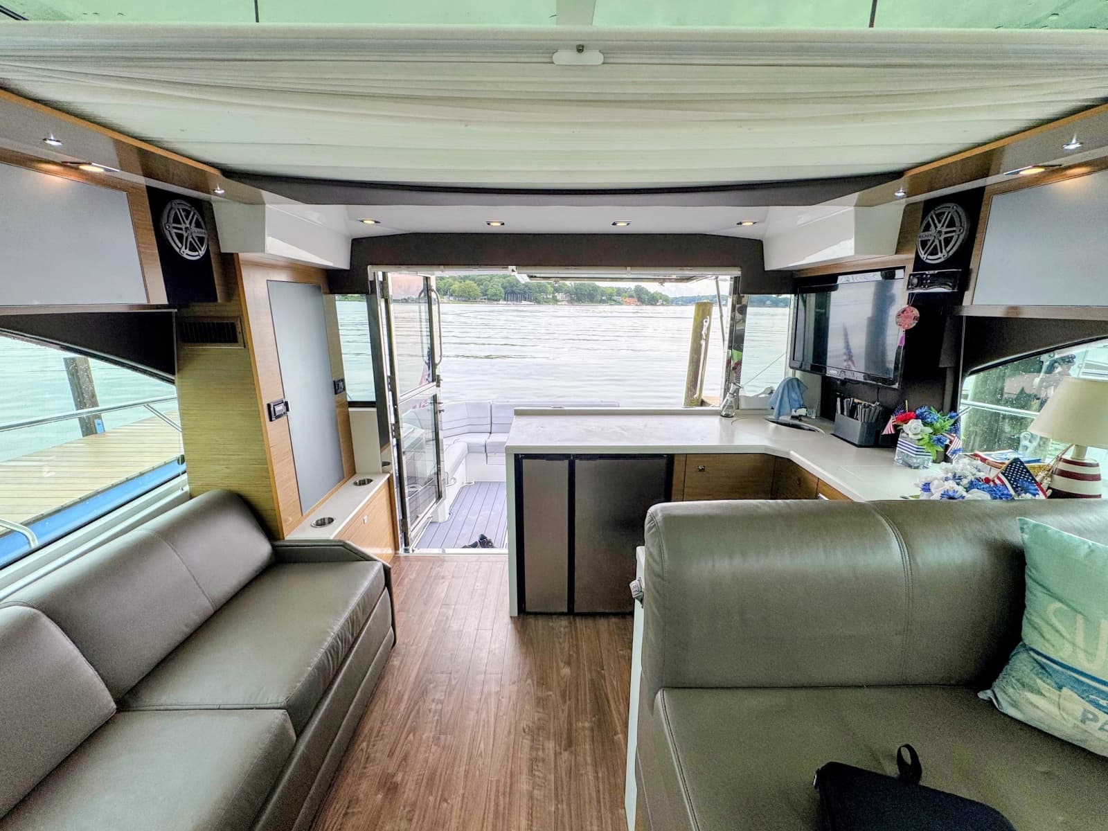 2016 Cruisers Yachts 45 Cantius - Photo 43