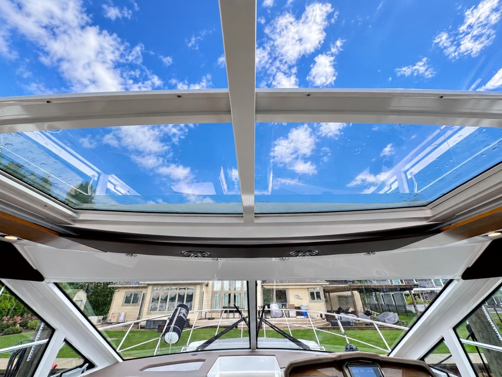 2016 Cruisers Yachts 45 Cantius - Photo 3
