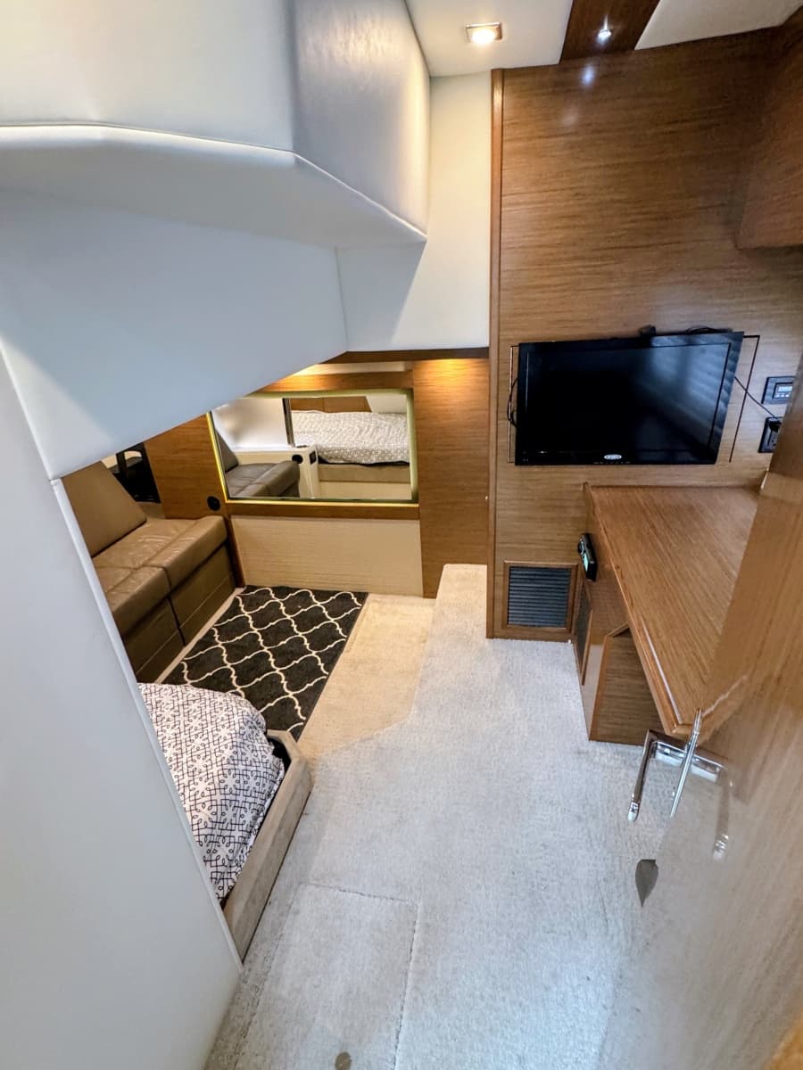 2016 Cruisers Yachts 45 Cantius - Photo 21