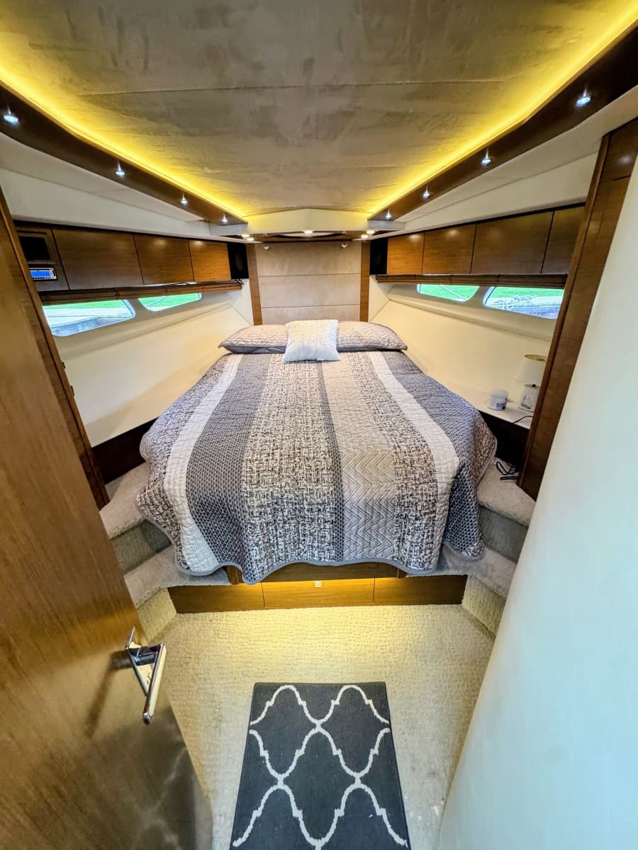 2016 Cruisers Yachts 45 Cantius - Photo 31