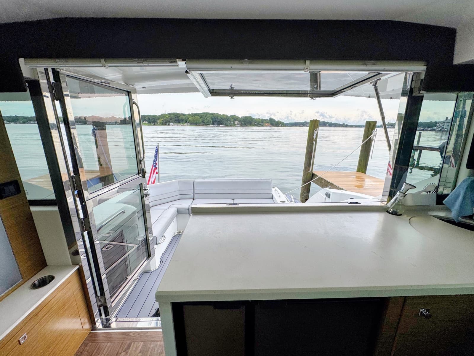 2016 Cruisers Yachts 45 Cantius - Photo 42