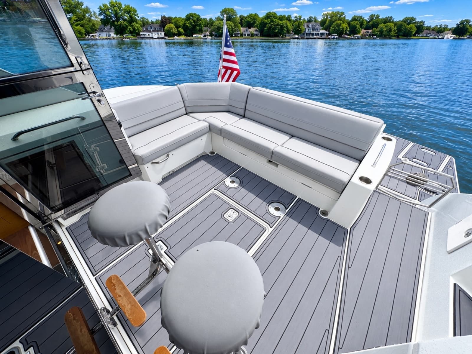 2016 Cruisers Yachts 45 Cantius - Photo 17