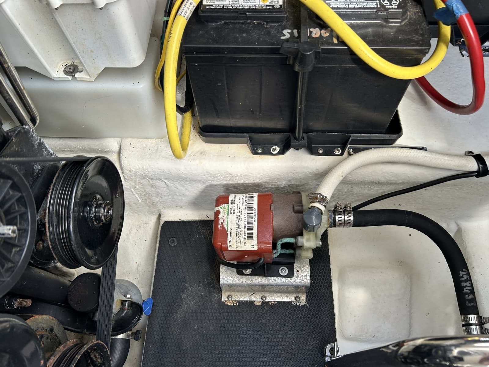 2015 Chaparral 310 Signature - Photo 28