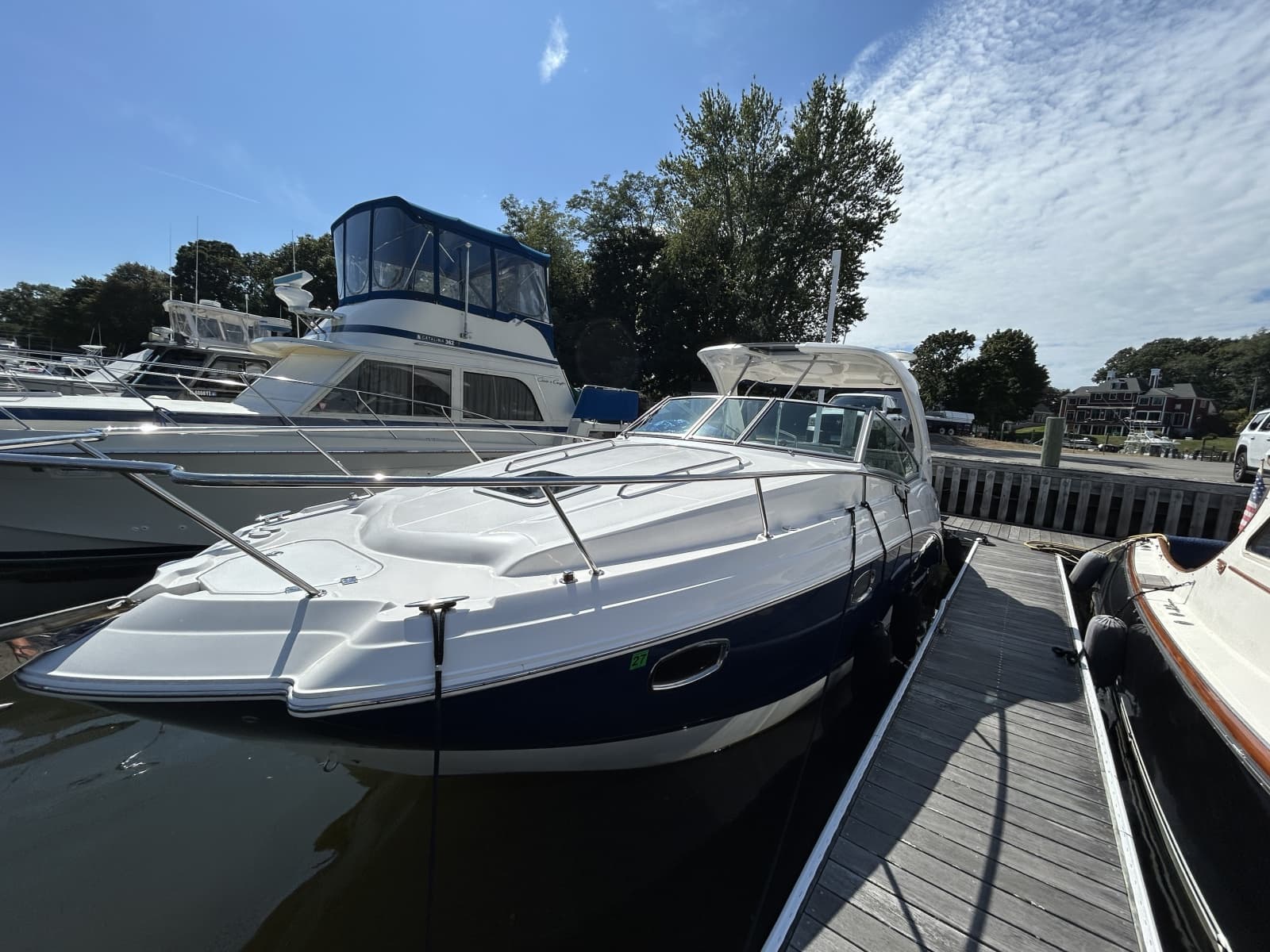 2015 Chaparral 310 Signature - Photo 1