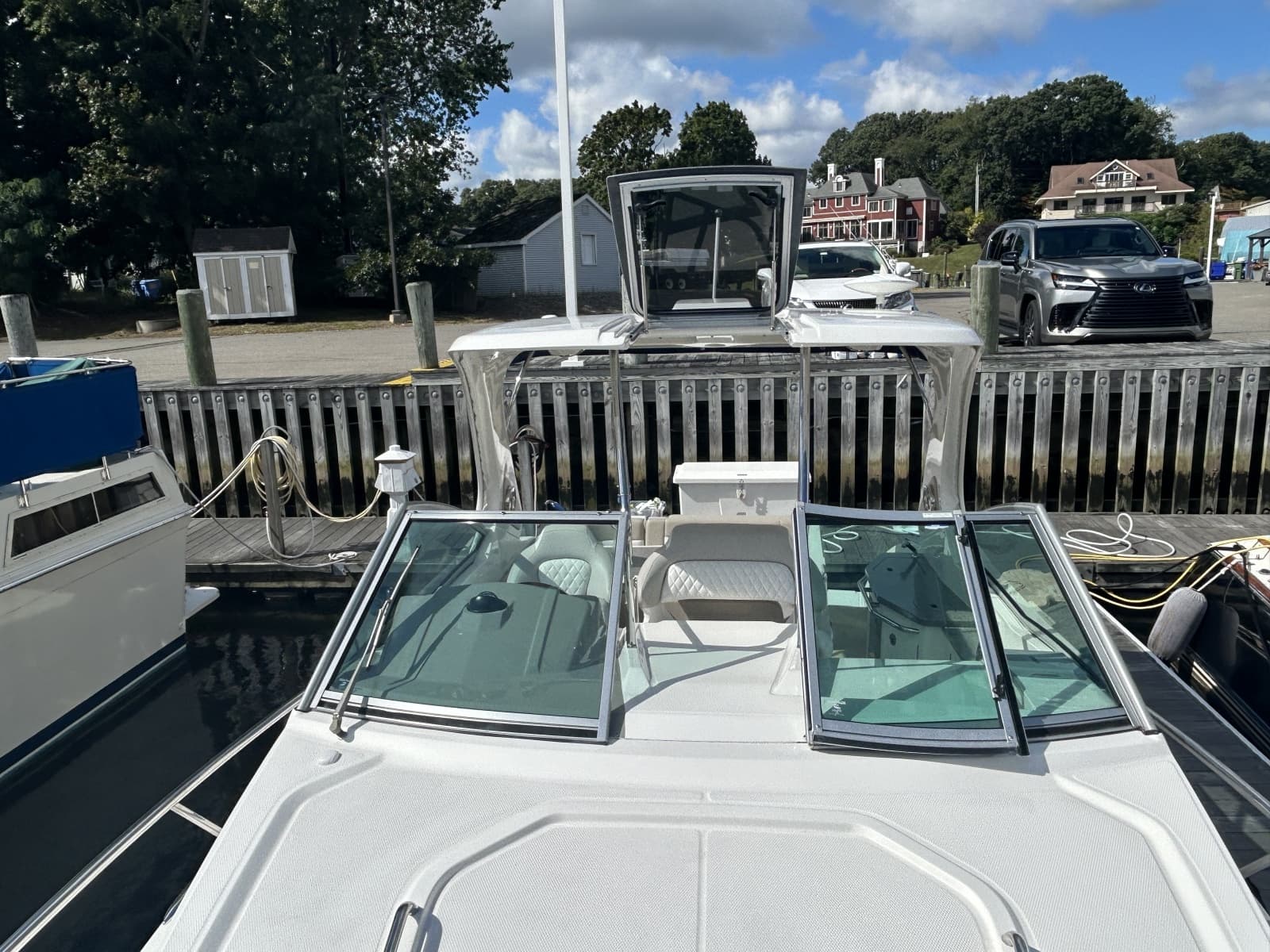 2015 Chaparral 310 Signature - Photo 5