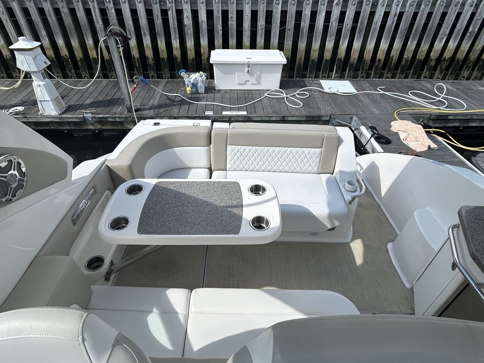 2015 Chaparral 310 Signature - Photo 6