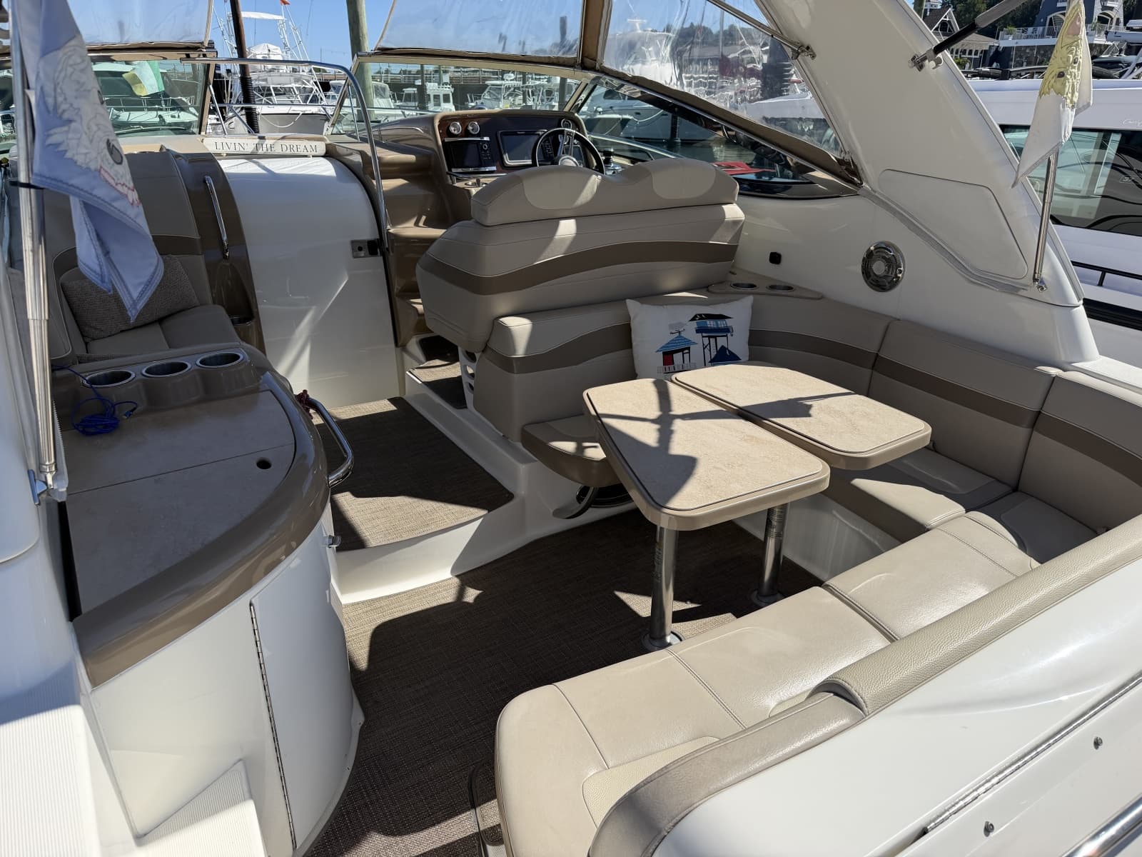 2015 Formula 31 Performance Cruiser - Photo 9