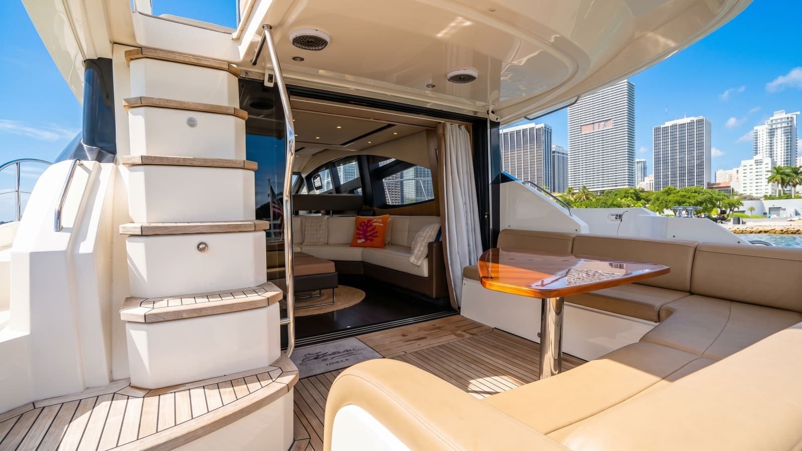 2016 Sea Ray L590 - Photo 16