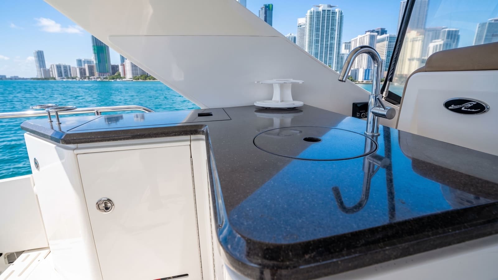 2016 Sea Ray L590 - Photo 9