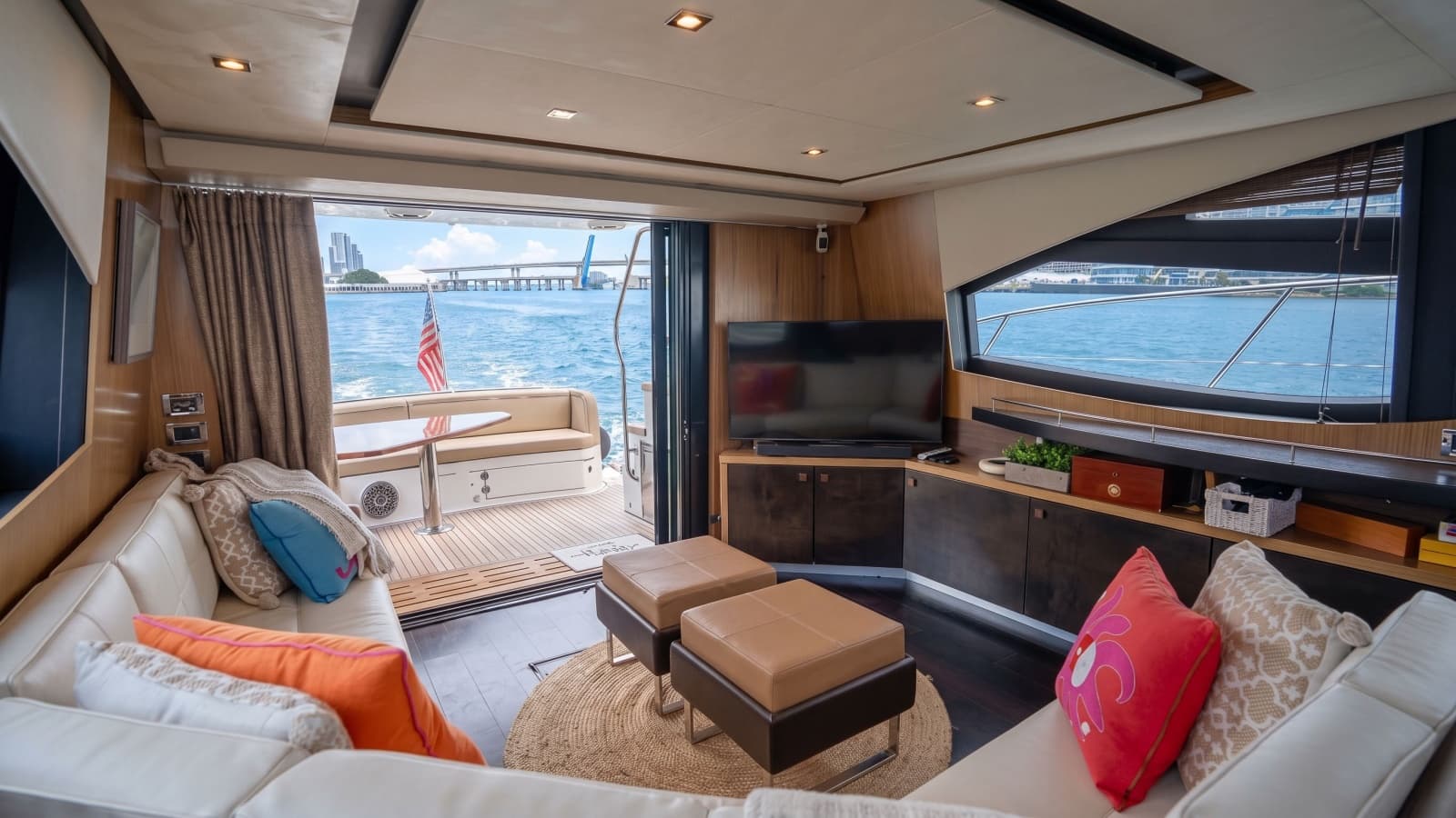 2016 Sea Ray L590 - Photo 20