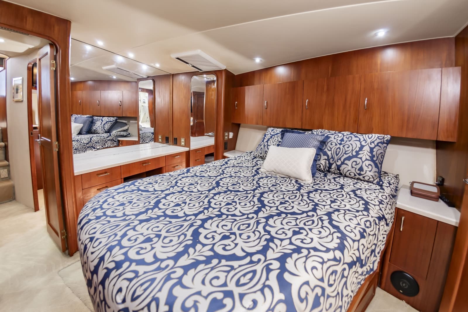 1996 Ocean Yachts 53 Super Sport - Photo 48