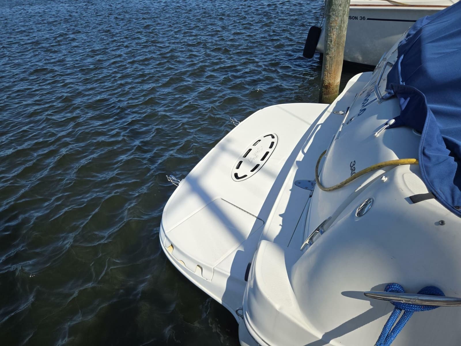 2005 Sea Ray 320 Sundancer - Photo 42