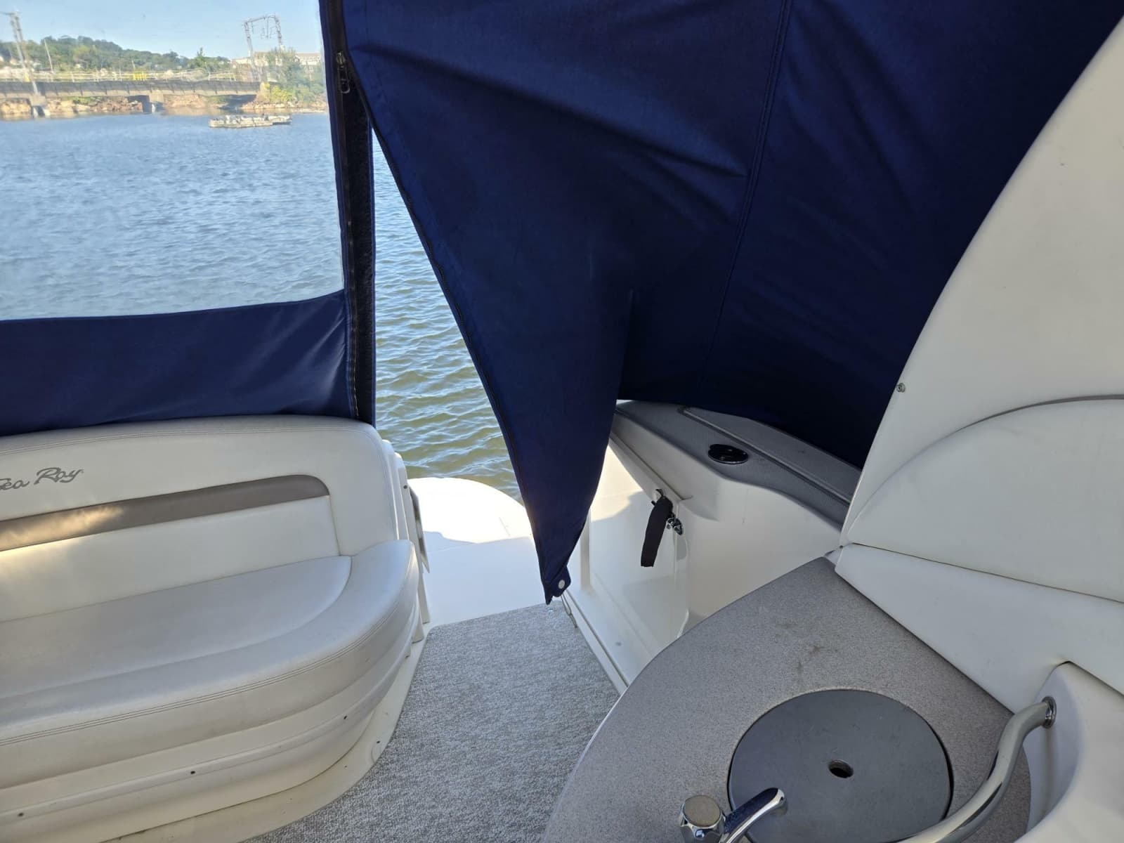 2005 Sea Ray 320 Sundancer - Photo 8