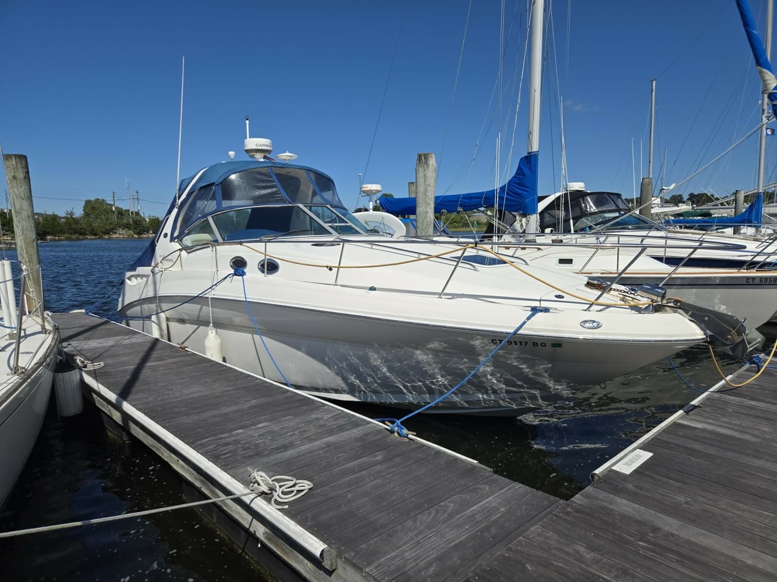 2005 Sea Ray 320 Sundancer - Photo 1
