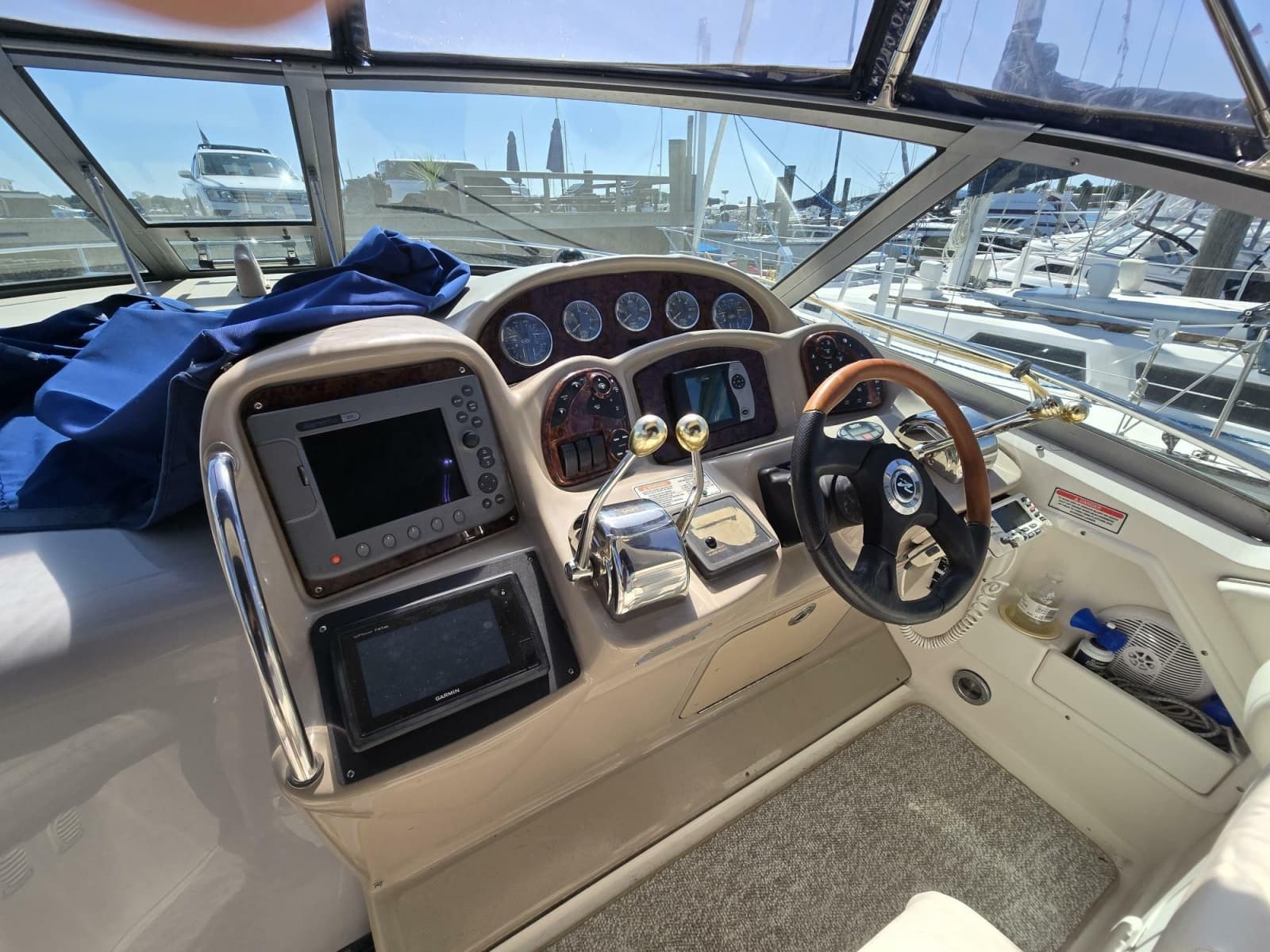 2005 Sea Ray 320 Sundancer - Photo 6