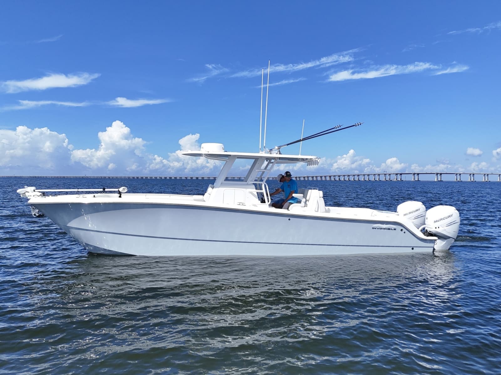 2022 Invincible 33 Catamaran - Photo 5