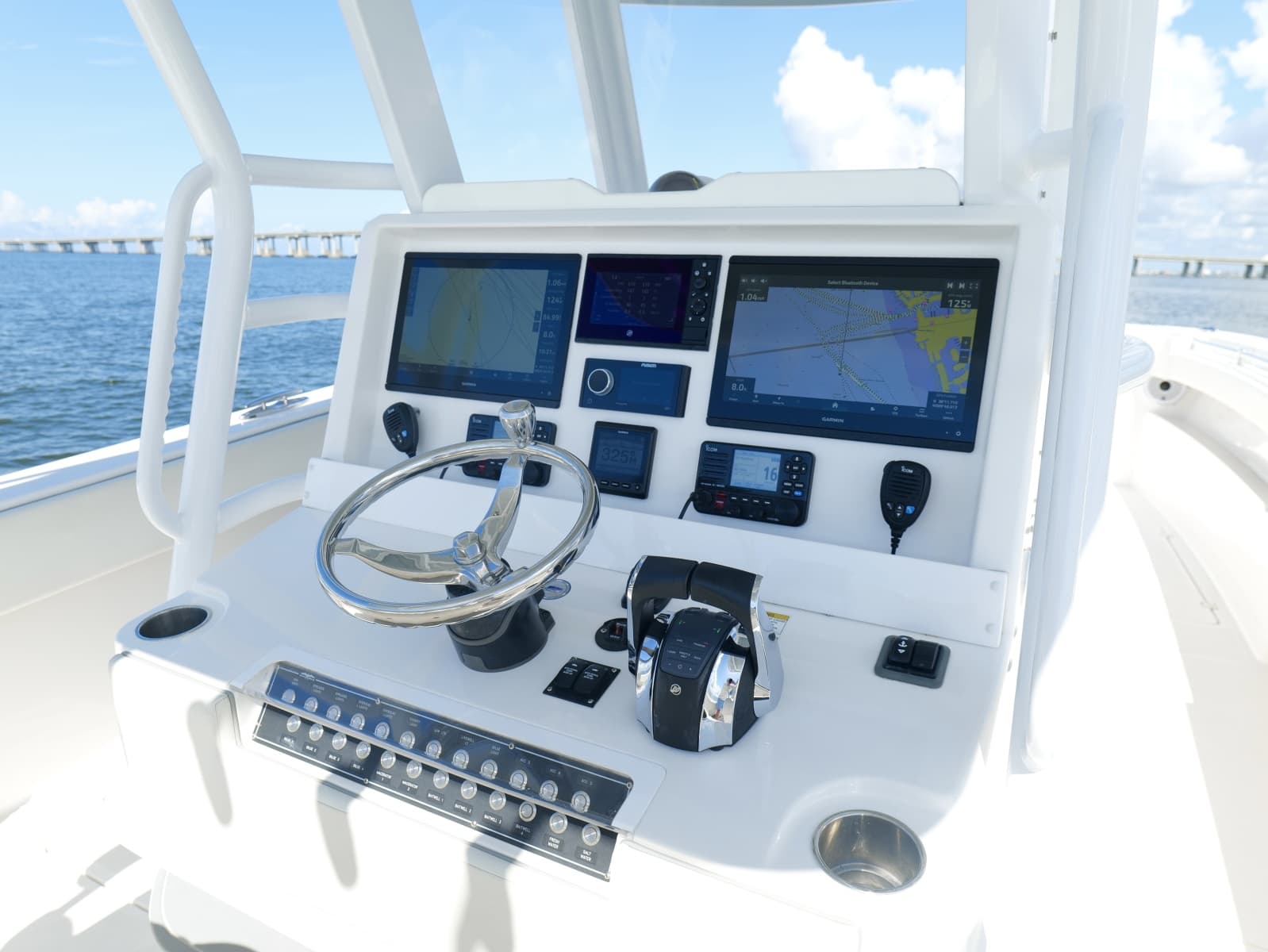 2022 Invincible 33 Catamaran - Photo 12