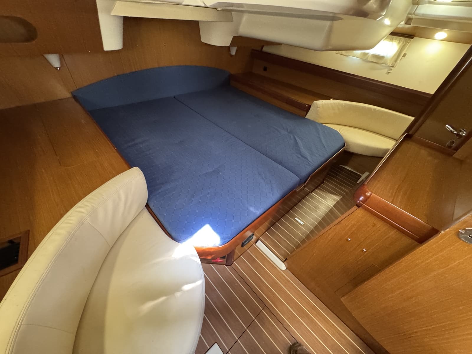 2006 Jeanneau 42DS - Photo 36