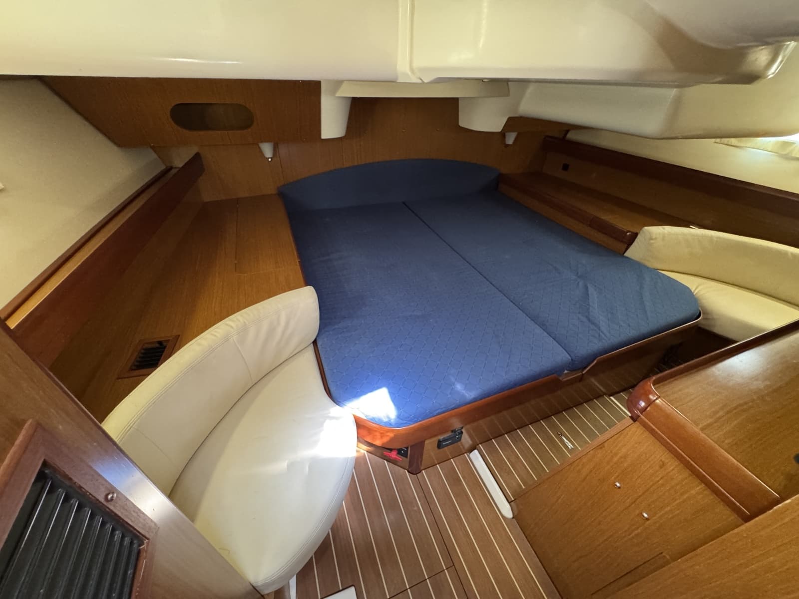 2006 Jeanneau 42DS - Photo 33
