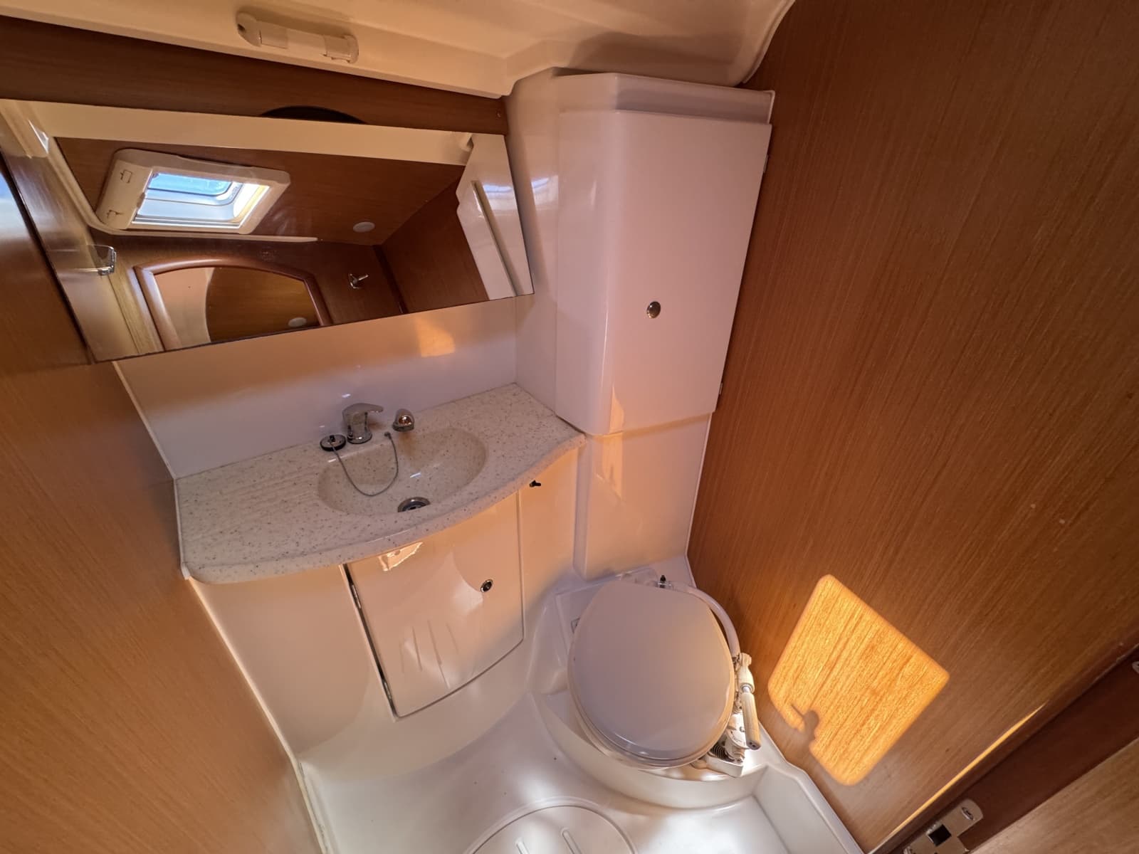 2006 Jeanneau 42DS - Photo 40
