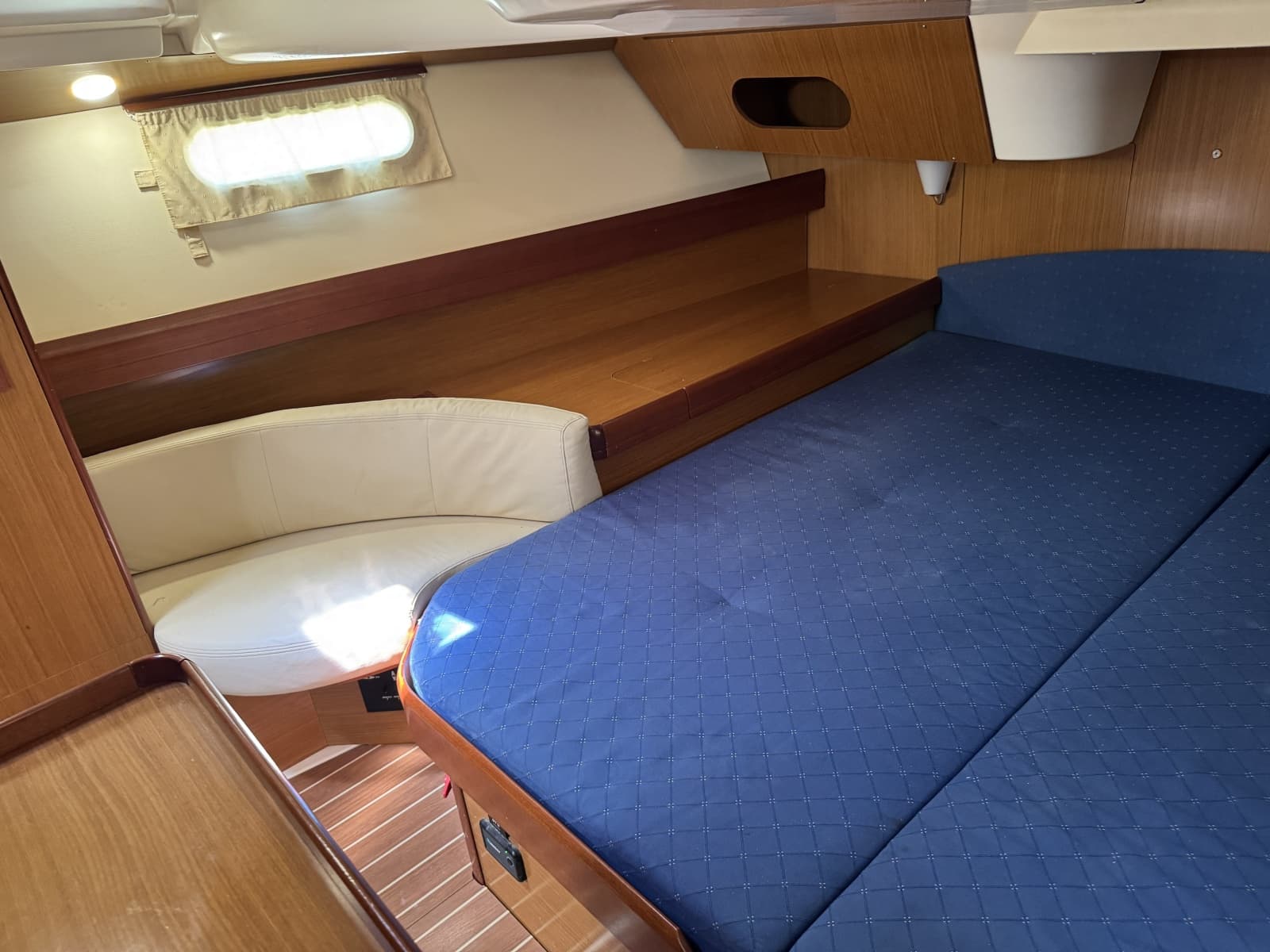 2006 Jeanneau 42DS - Photo 34