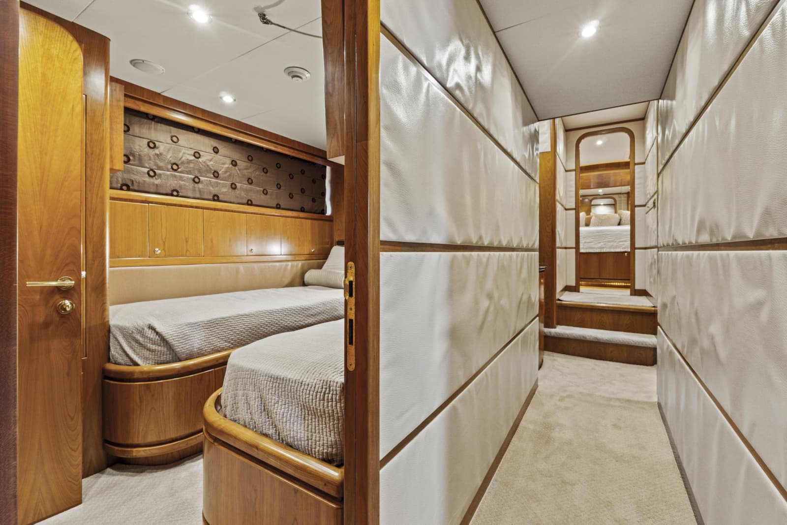 2007 Hargrave Flush Deck Motor Yacht - Photo 24