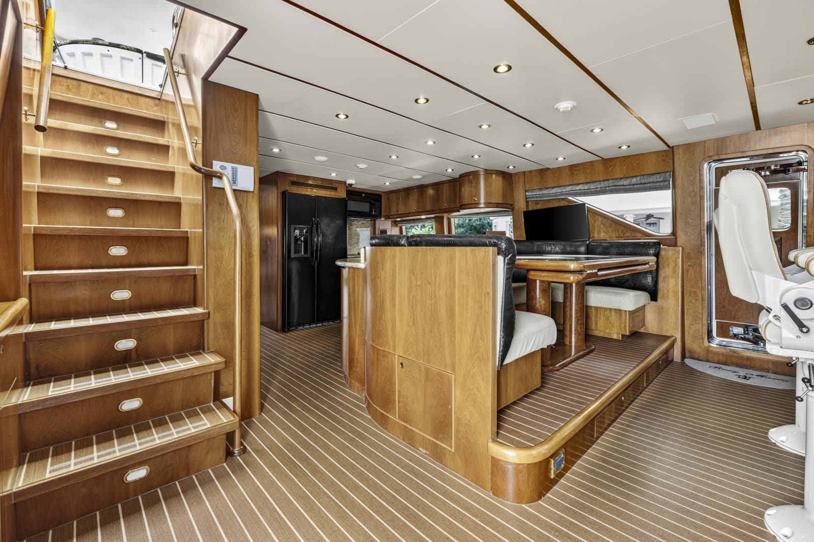2007 Hargrave Flush Deck Motor Yacht - Photo 16