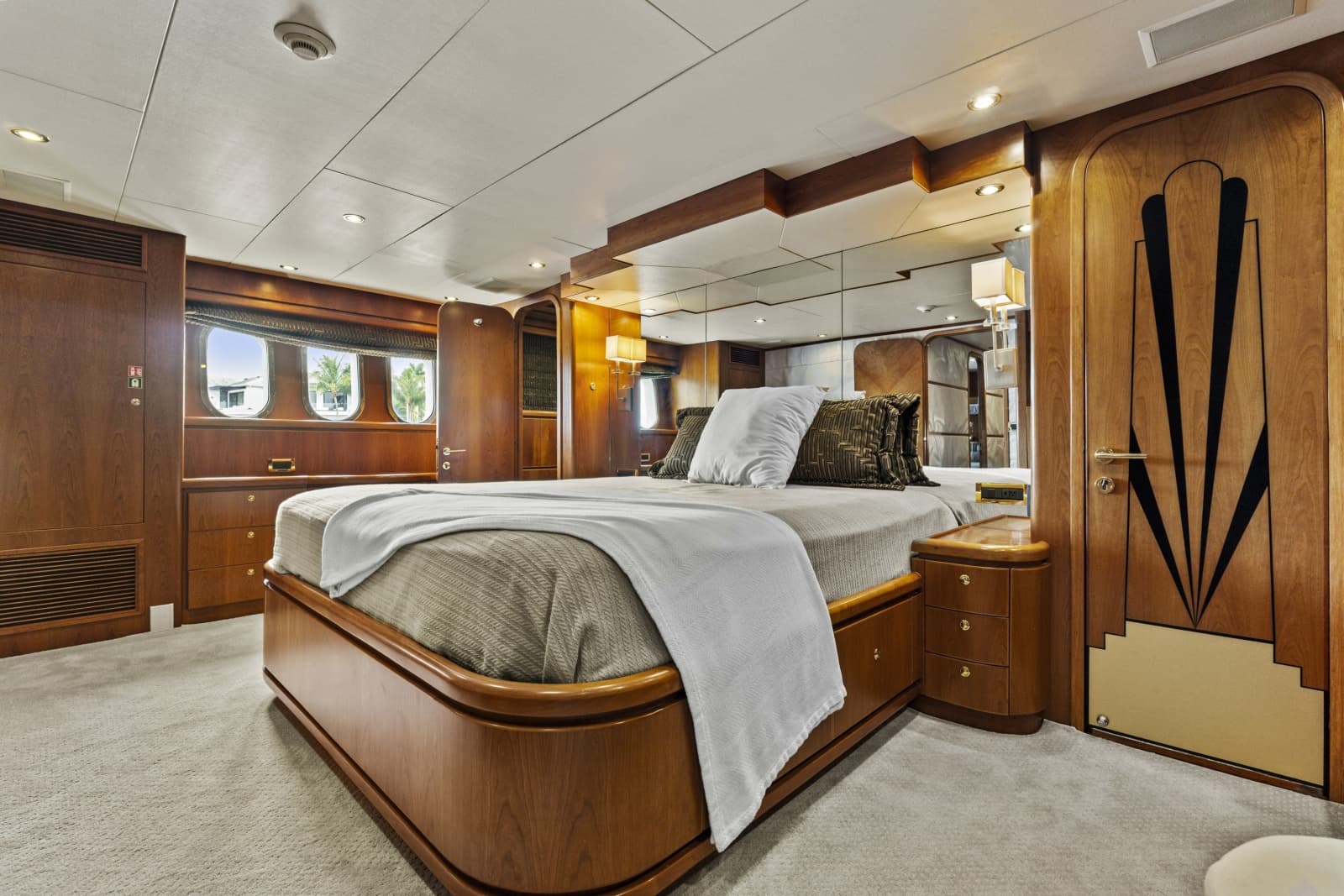 2007 Hargrave Flush Deck Motor Yacht - Photo 37