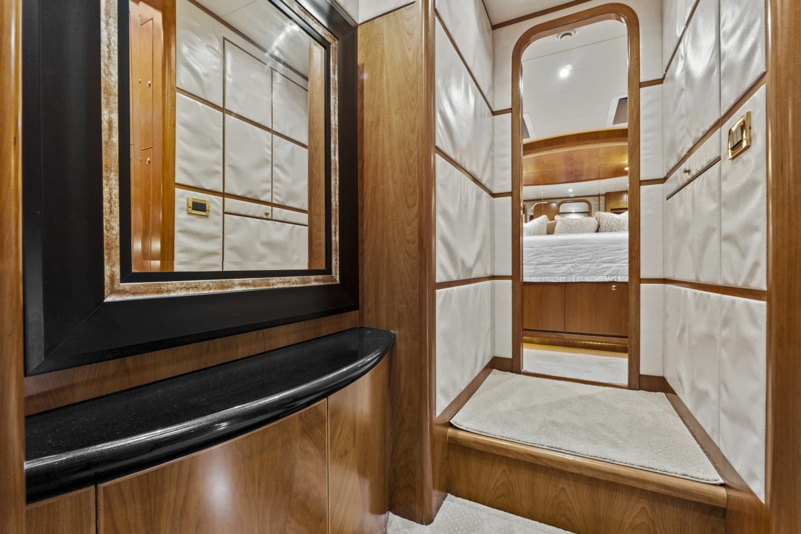 2007 Hargrave Flush Deck Motor Yacht - Photo 19
