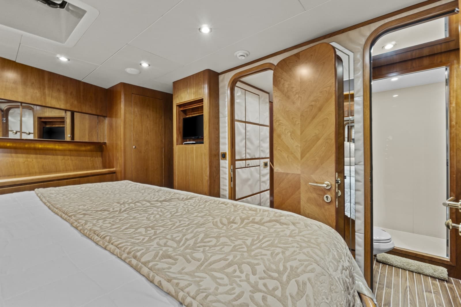 2007 Hargrave Flush Deck Motor Yacht - Photo 22