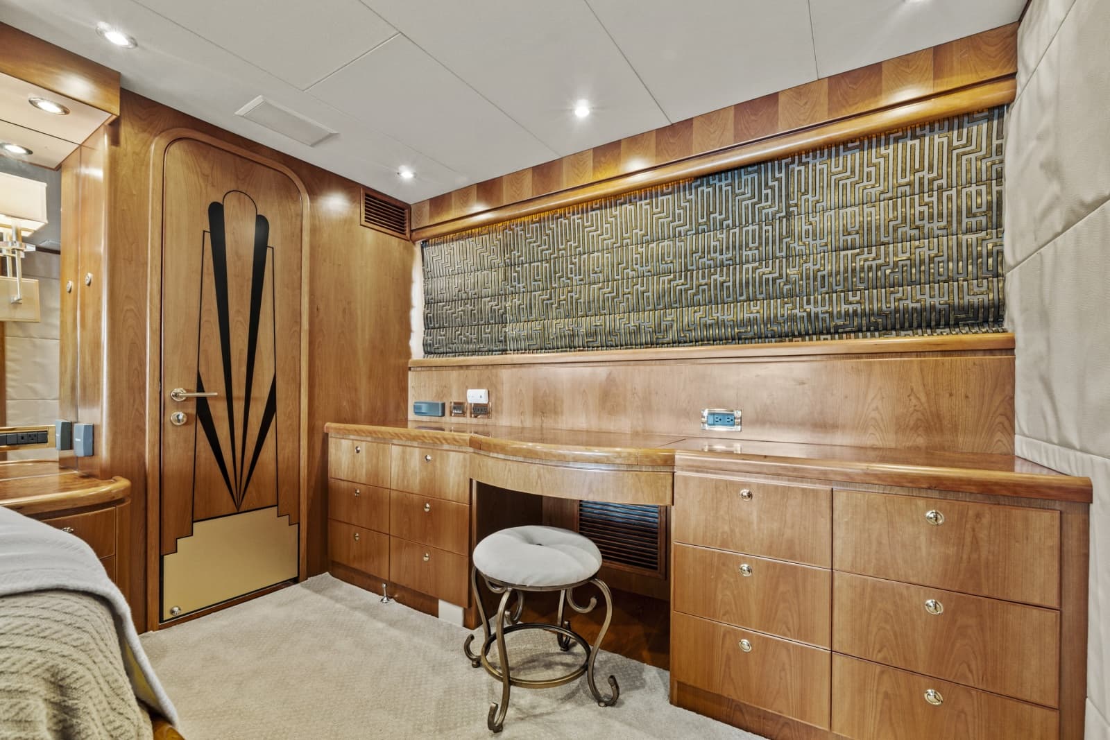 2007 Hargrave Flush Deck Motor Yacht - Photo 38