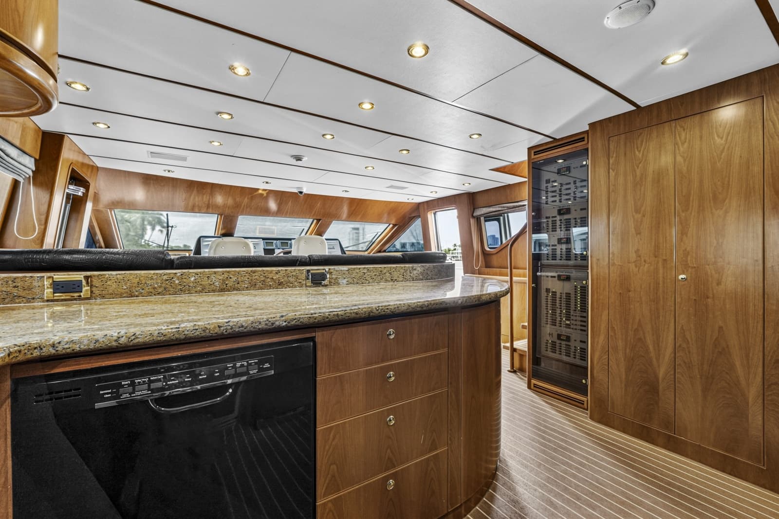 2007 Hargrave Flush Deck Motor Yacht - Photo 11