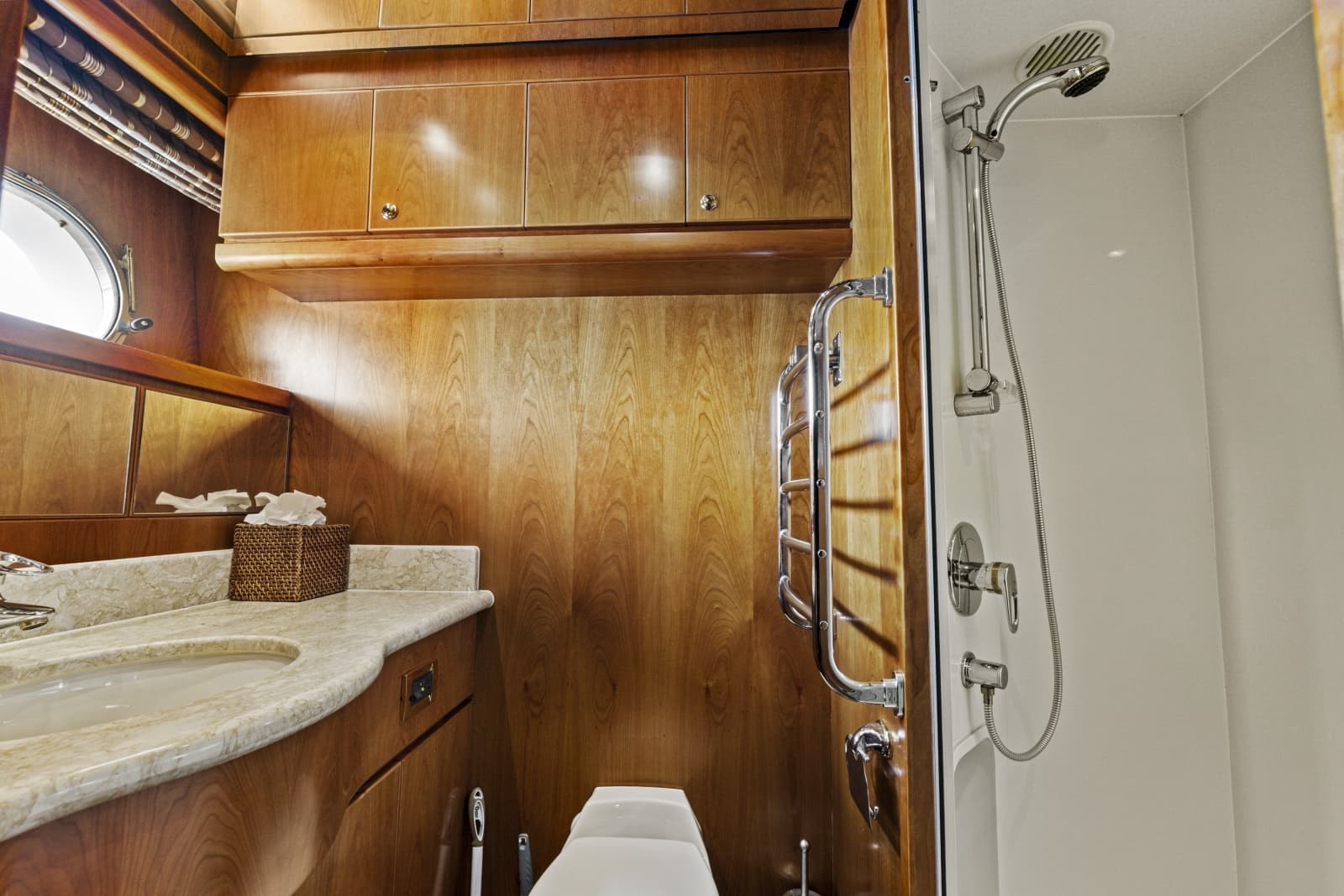 2007 Hargrave Flush Deck Motor Yacht - Photo 34