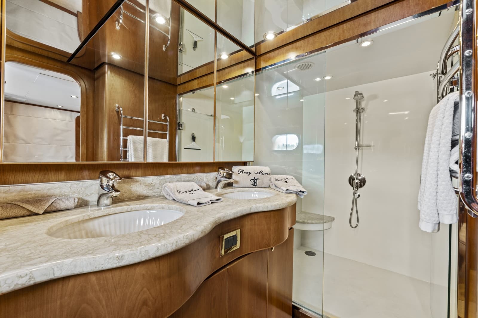 2007 Hargrave Flush Deck Motor Yacht - Photo 41