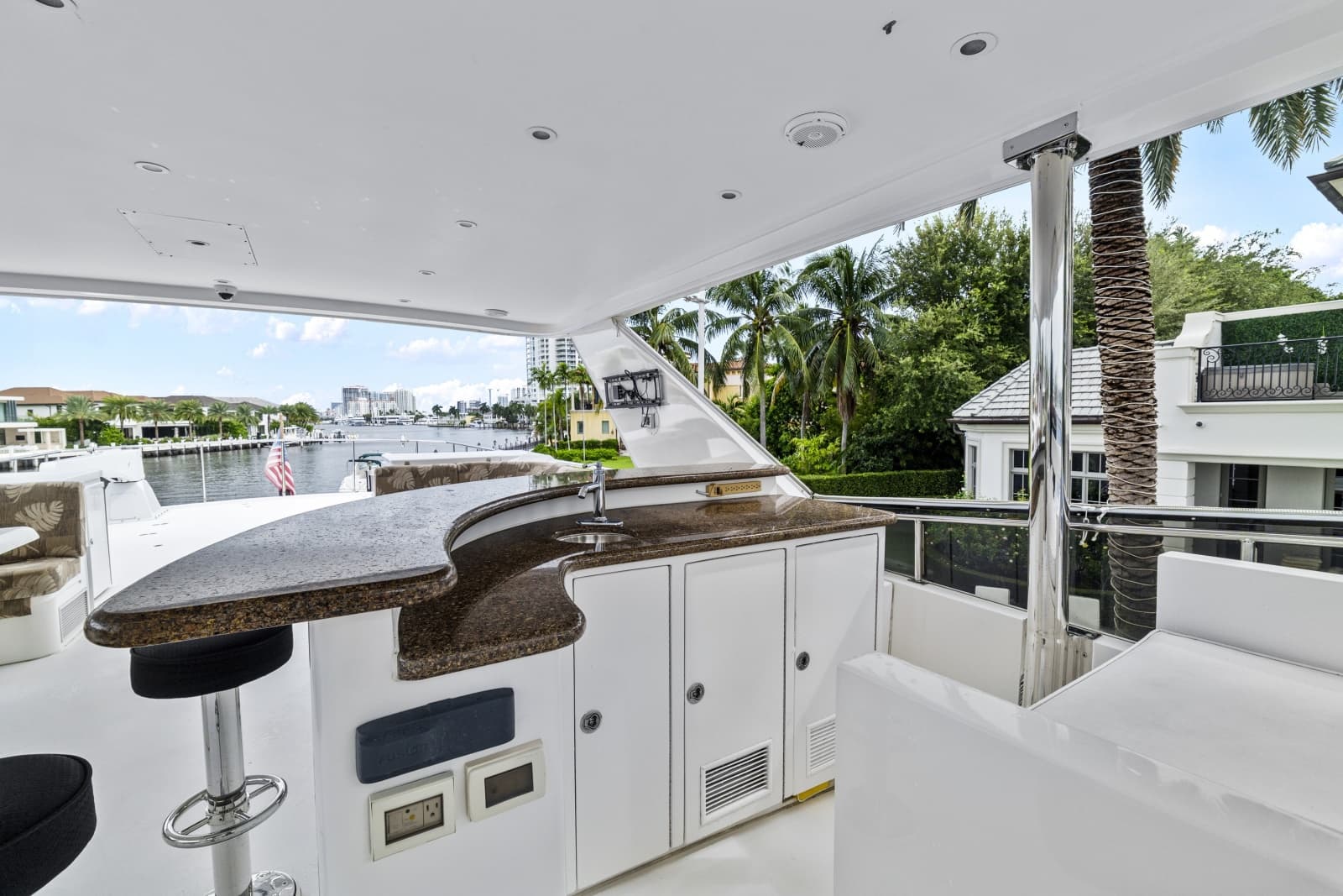 2007 Hargrave Flush Deck Motor Yacht - Photo 57