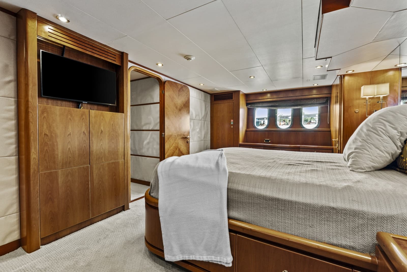 2007 Hargrave Flush Deck Motor Yacht - Photo 36